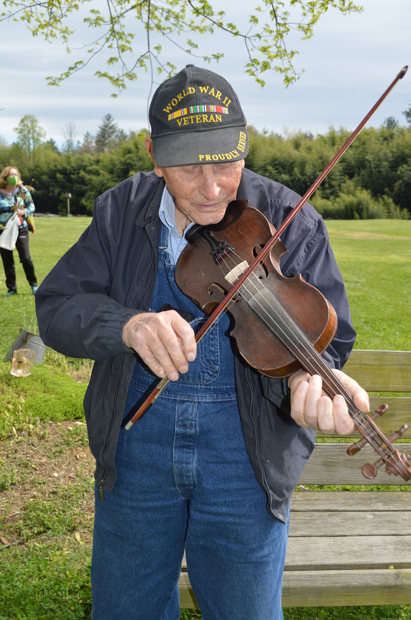 Jack-Thompson-on-the-fiddle